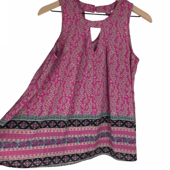 XHILARATION Top Sleeveless Keyhole High Neck V Cut Out Boho Southwestern Medium - Picture 2 of 9